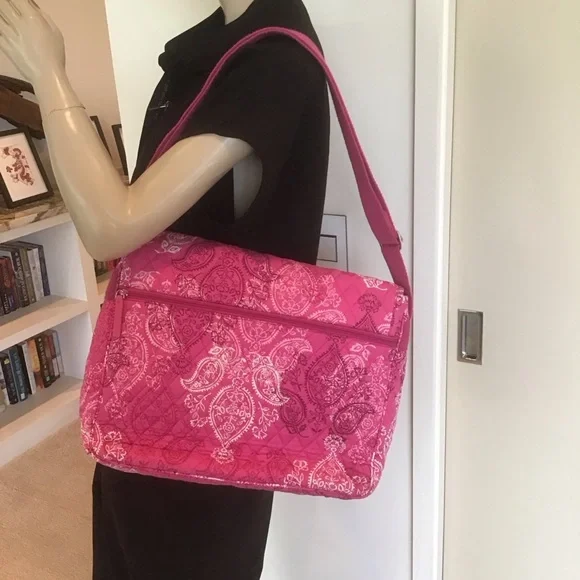 Vera Bradley Hot Pink White Stamped Paisley Lighten Up Nylon Messenger Bag Purse - Picture 3 of 9